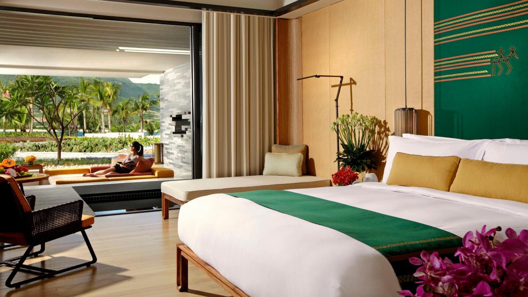 Intercontinental By Ihg 5*